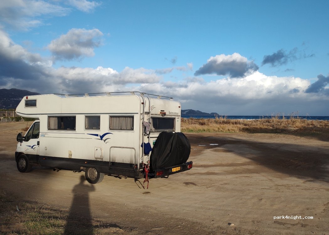 (714 14) Gazi - 37 Leoforos Andrea Papandreou — foto 4