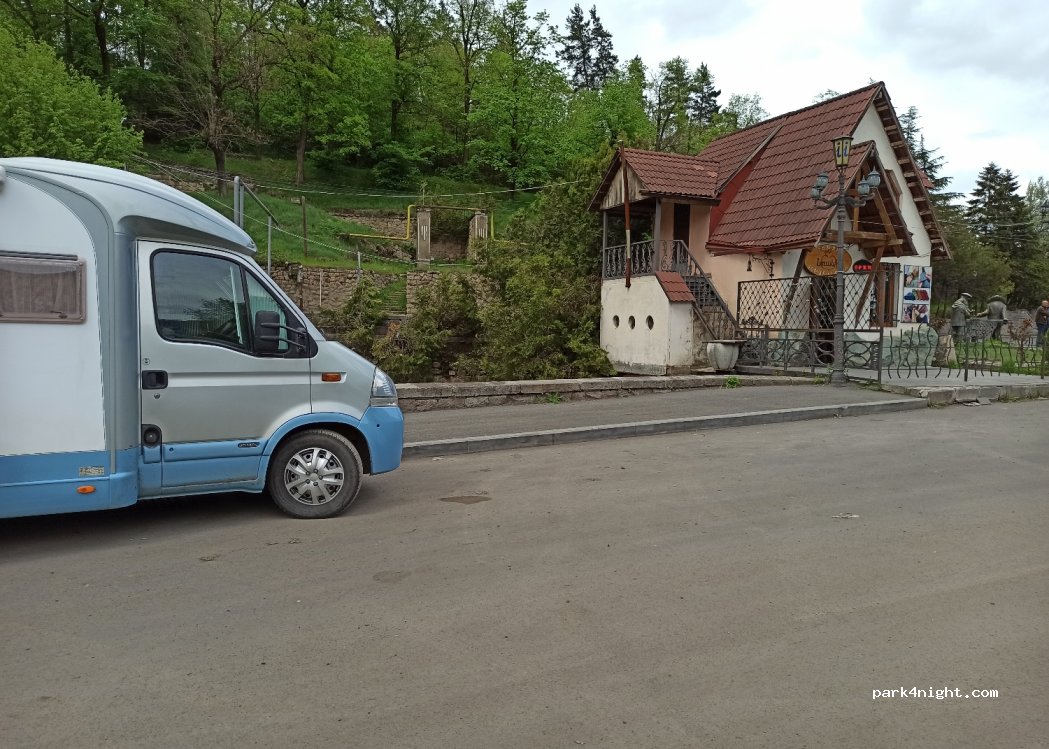 (PVR8+545) Dilijan - Tsaturyan Street — foto 2
