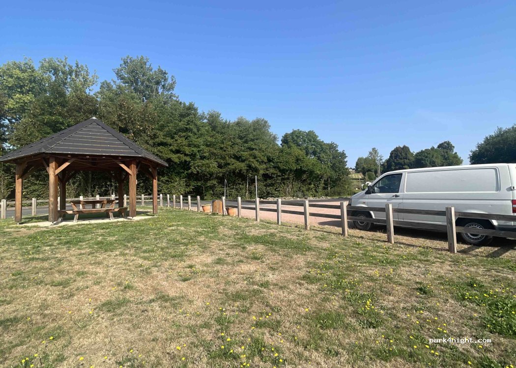 (63250) Celles-sur-Durolle - 2 Rue des Acacias — foto 3
