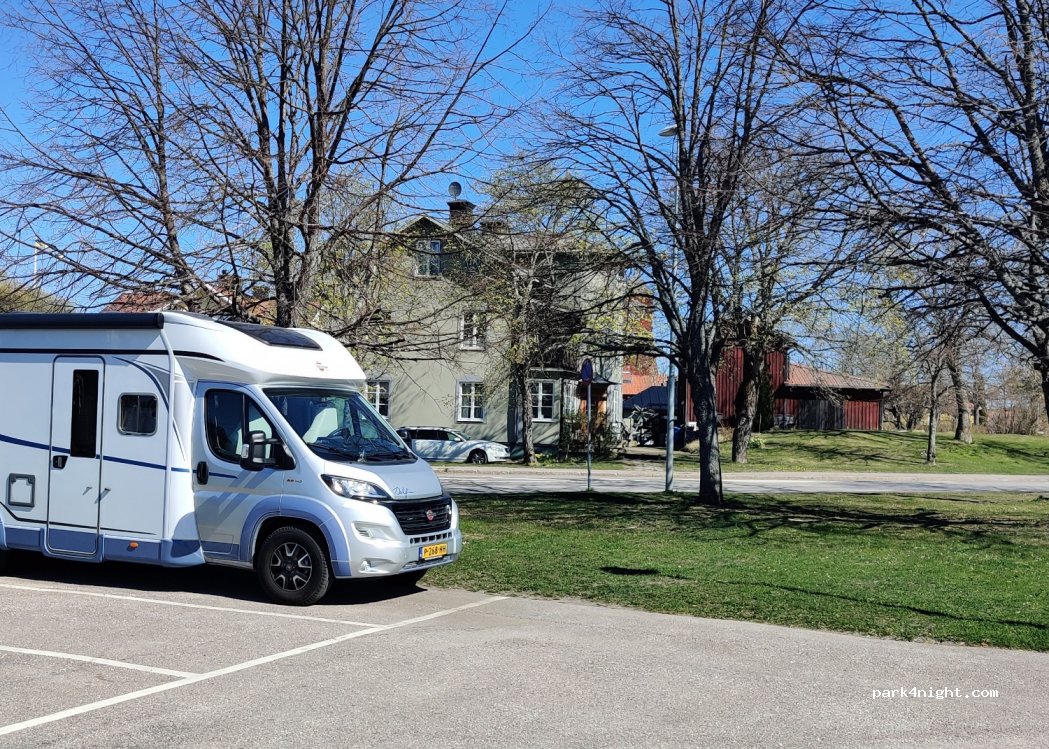 (742 42) Öregrund - 29 Rådhusgatan — foto