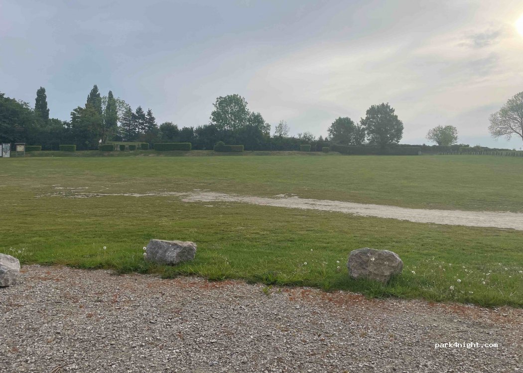 (60380) Gerberoy - 8 Rue du Faubourg Saint-Jean — foto