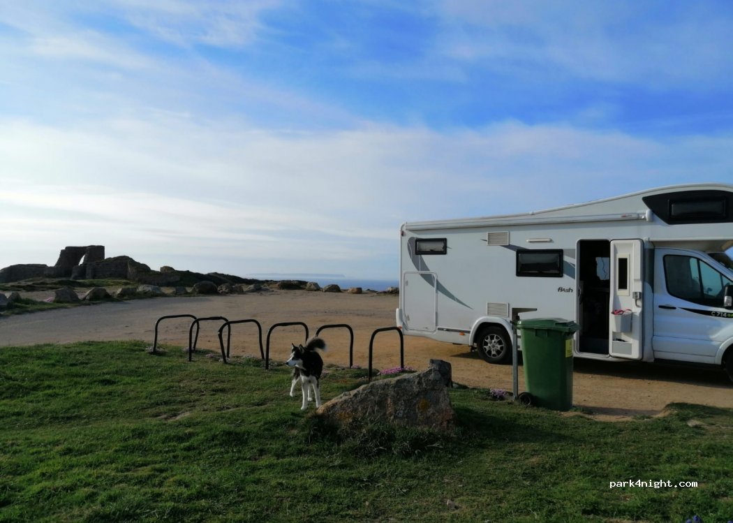 (7Q35+76) Jersey - Le Chemin du Chateau — foto