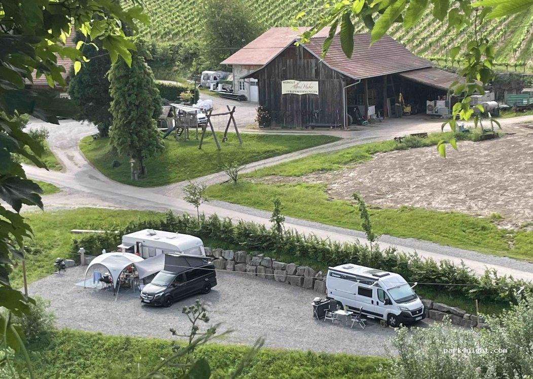 Wohnmobilstellplatz Weingut Alfred Huber — foto