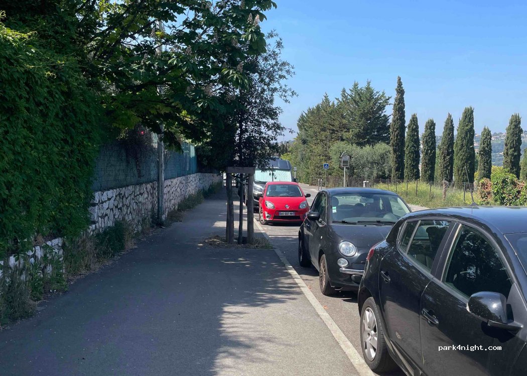 (06100) Nice - 3 Avenue des Oliviers — foto