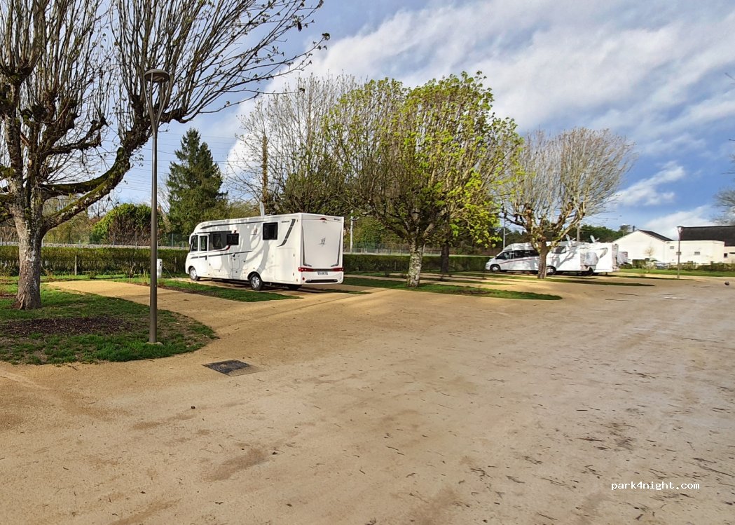 (37150) Chenonceaux - 1 Rue de la Fontaine aux Près — foto 2