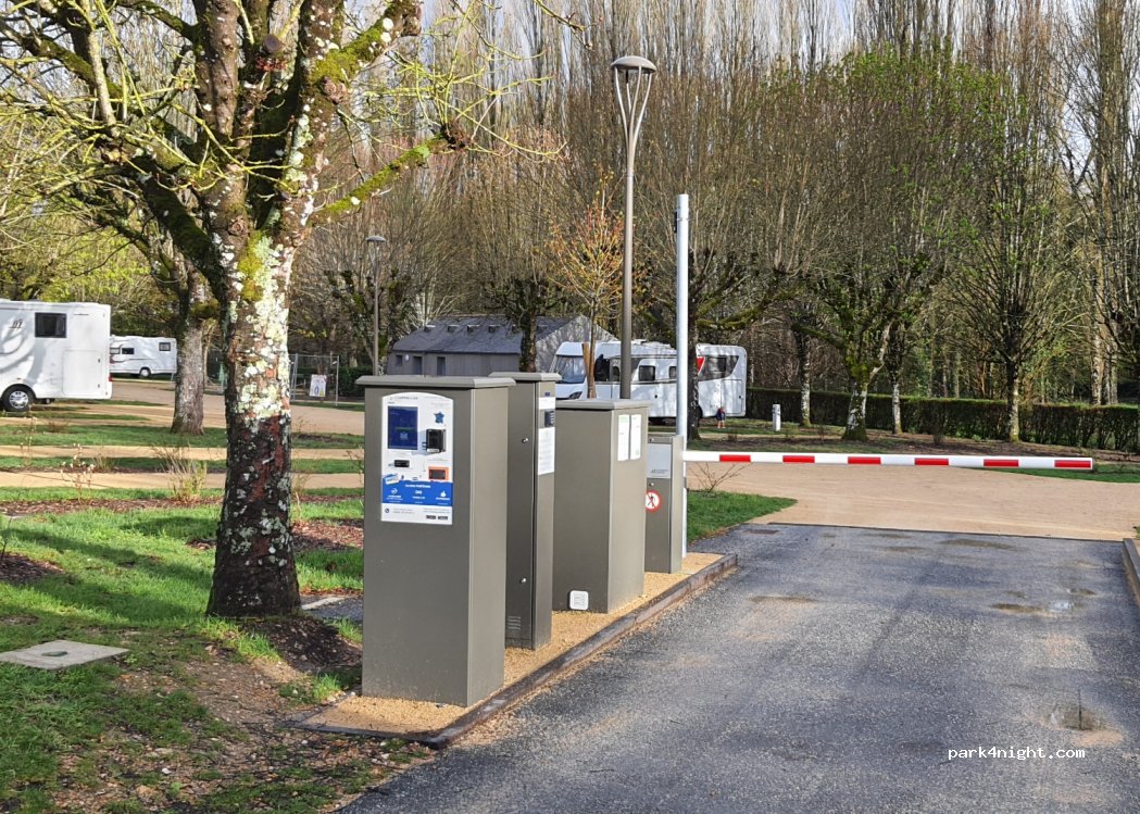 (37150) Chenonceaux - 1 Rue de la Fontaine aux Près — foto 3