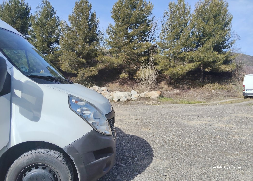 (22613) Latas - Unnamed Road — foto 4