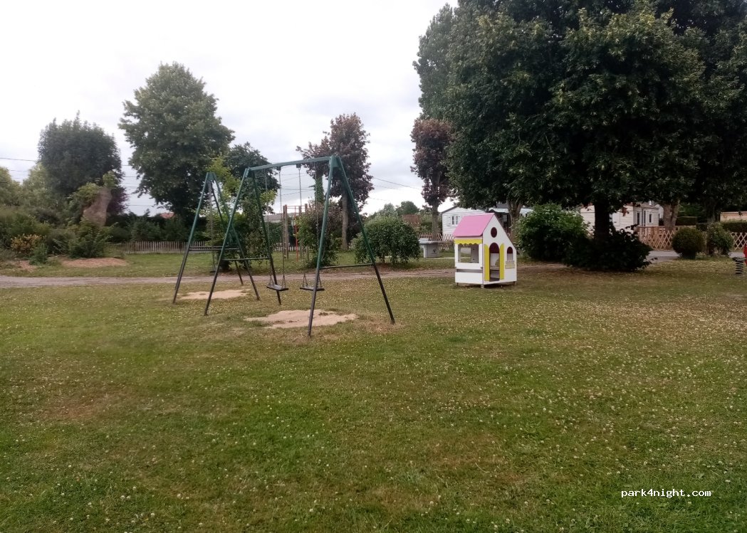 GREENIE CAMP — foto