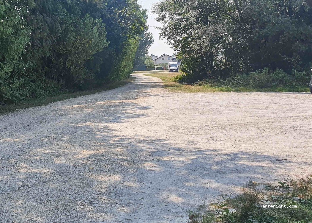 (1235) Radomlje - 1b Bolkova ulica — foto
