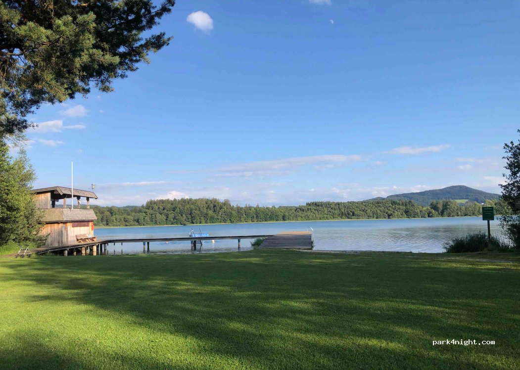 Bade- und Campingplatz Perwang am Grabensee — foto