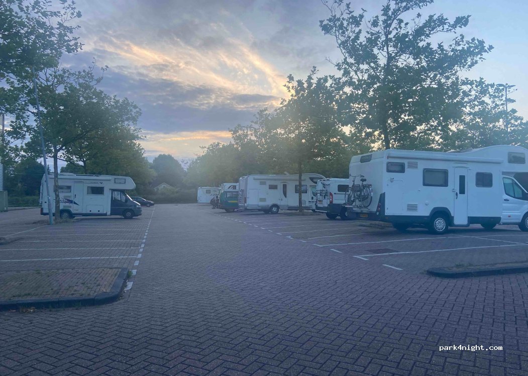 (2024 AV) Haarlem - 4 IJsbaanlaan — foto 3