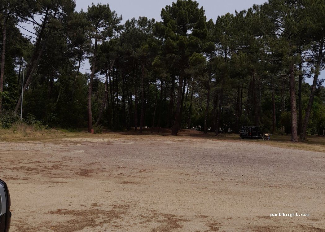 (33950) Lège-Cap-Ferret - 24 Avenue Jules Ferry — foto