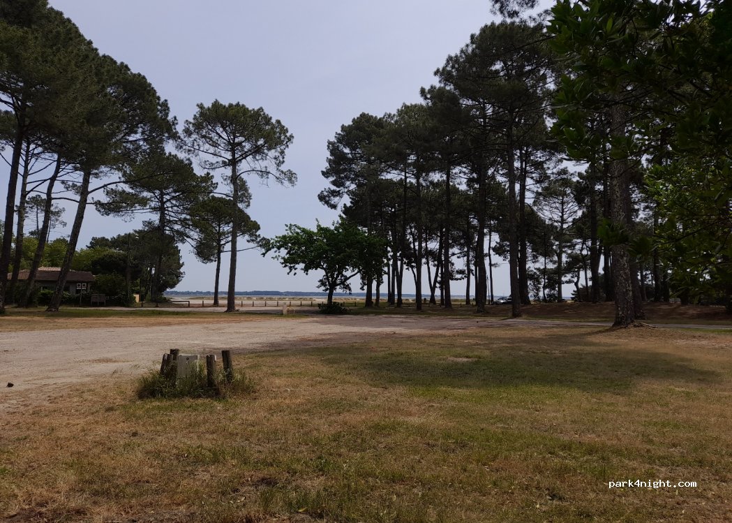 (33950) Lège-Cap-Ferret - 24 Avenue Jules Ferry — foto 4