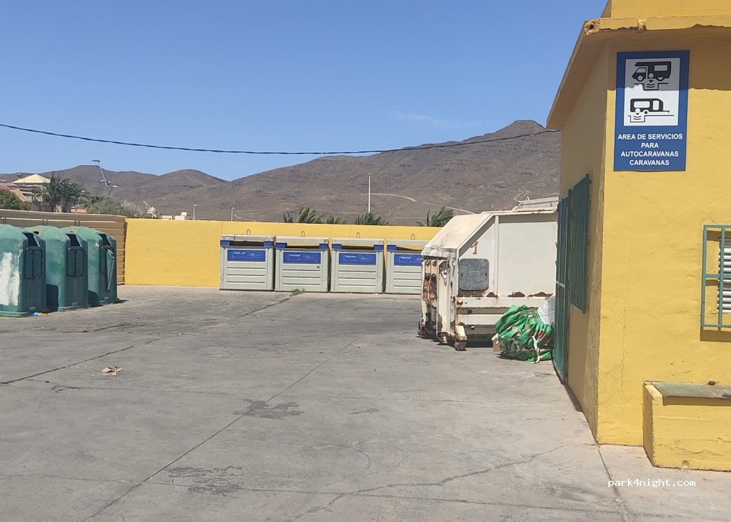 (35620) Gran Tarajal - 17 Calle los Sabandeños — foto 2