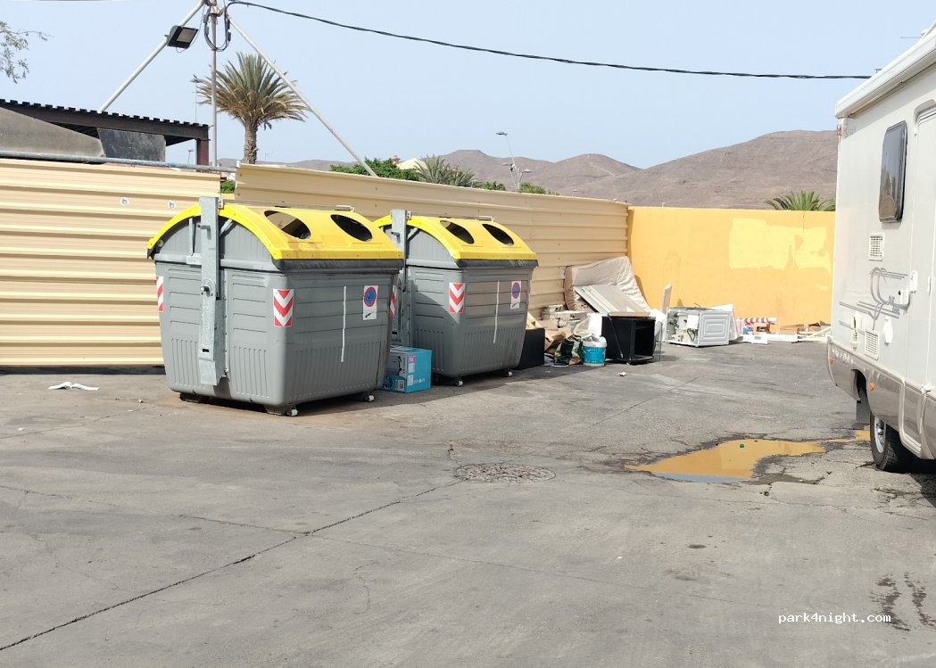 (35620) Gran Tarajal - 17 Calle los Sabandeños — foto 3