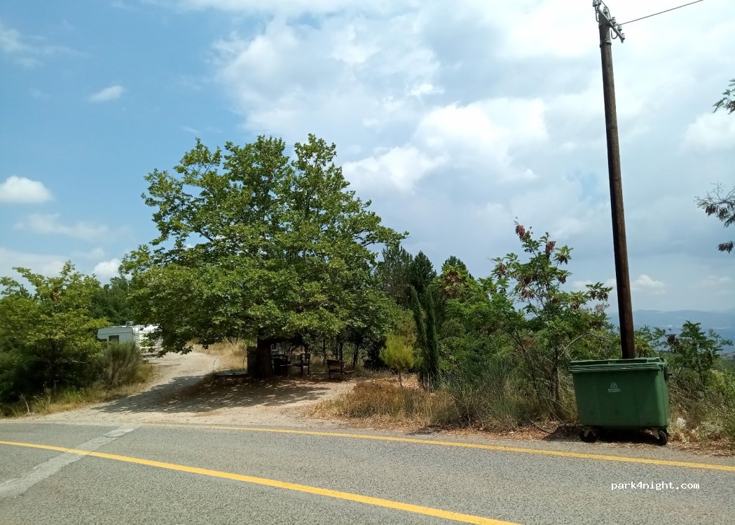 (350 02) Amfiklia - Unnamed Road — foto 2