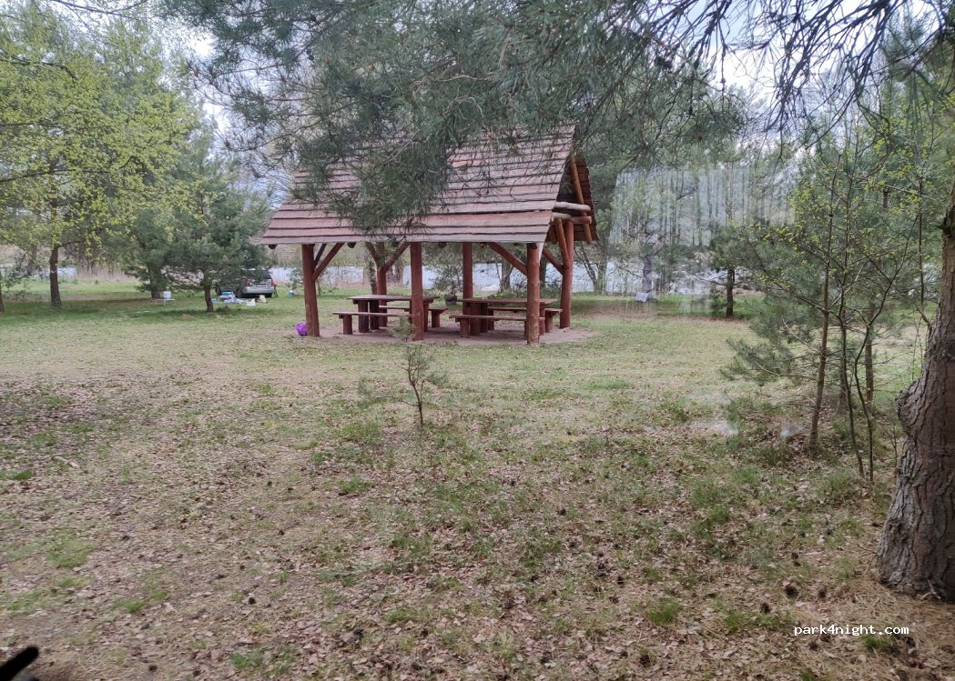 Camping Pole namiotowe na cyplu — foto