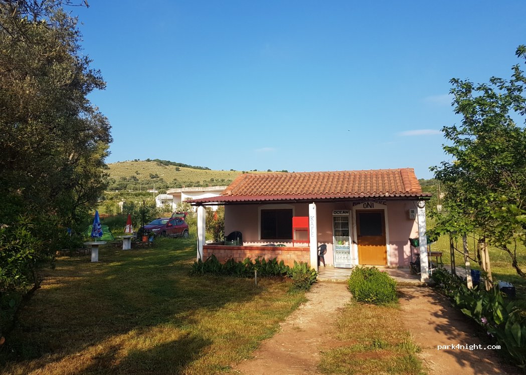 Oni Campsite — foto