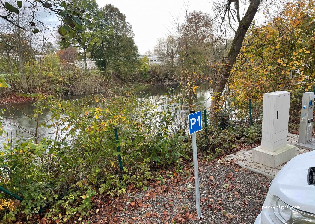 Wohnmobil Stellplatz an der Donau — foto 3