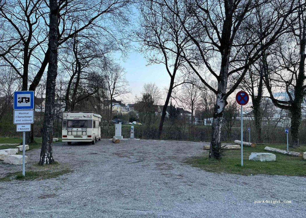 Wohnmobil Stellplatz an der Donau — foto 4