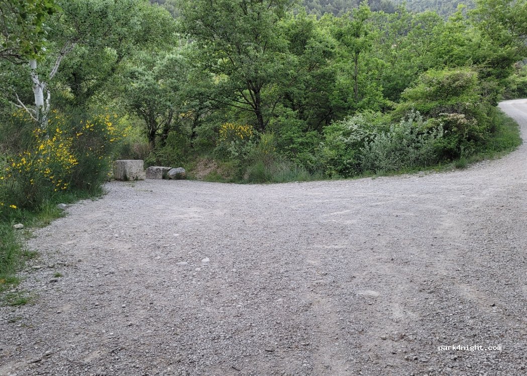 (26110) Aubres - Chemin des Pilles — foto