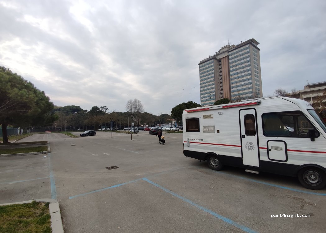 (48015) Milano Marittima - 33 Viale Forlì — foto 2
