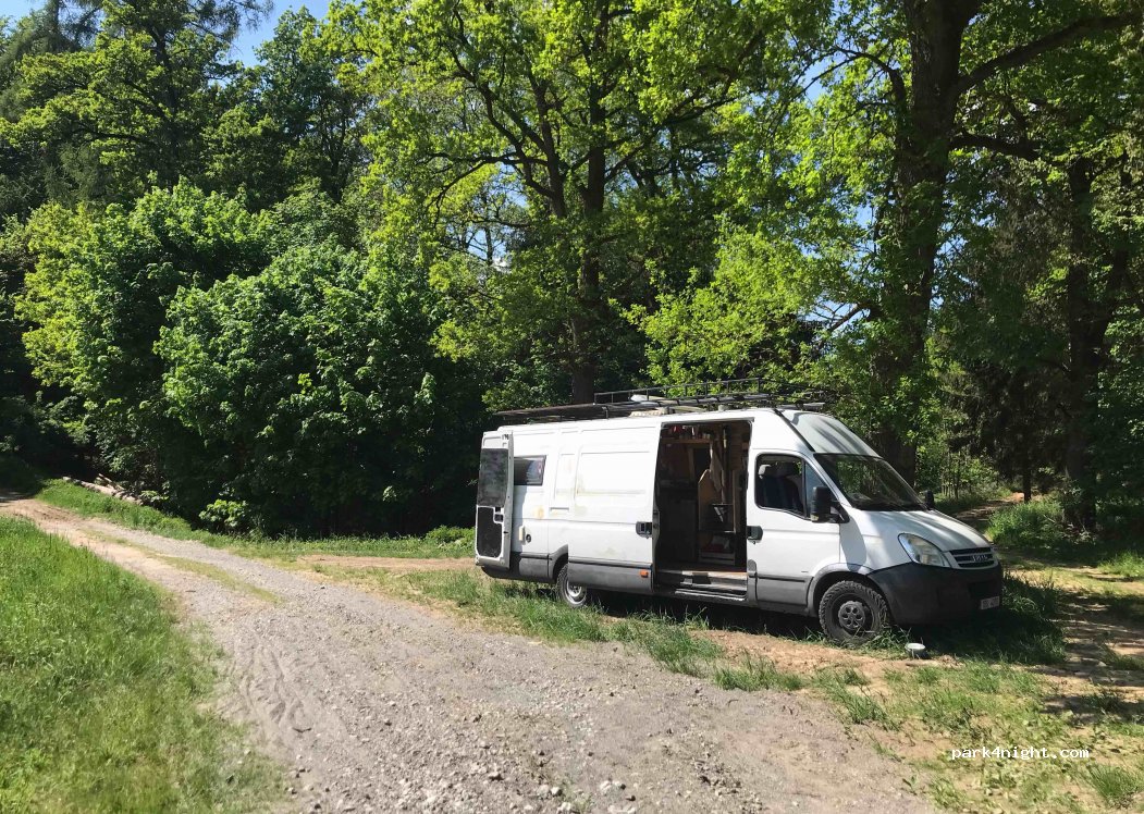 (256 01) Benešov - Unnamed road — foto 2