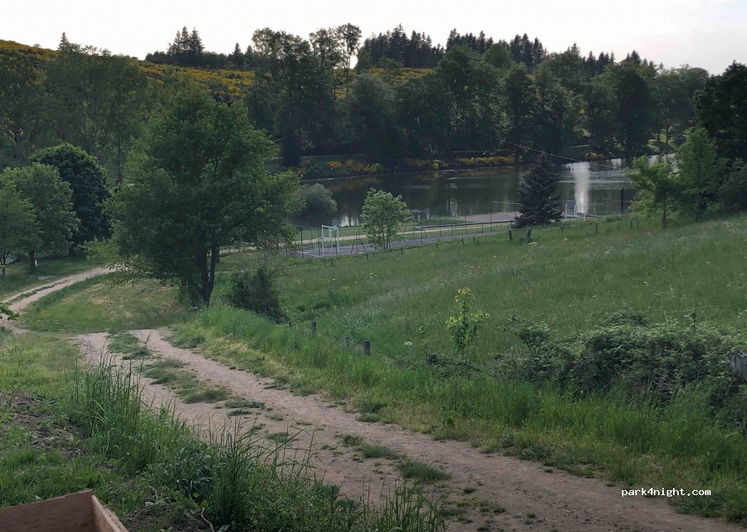 Aire de service camping-cars Le Vernet-Chaméane — foto 3