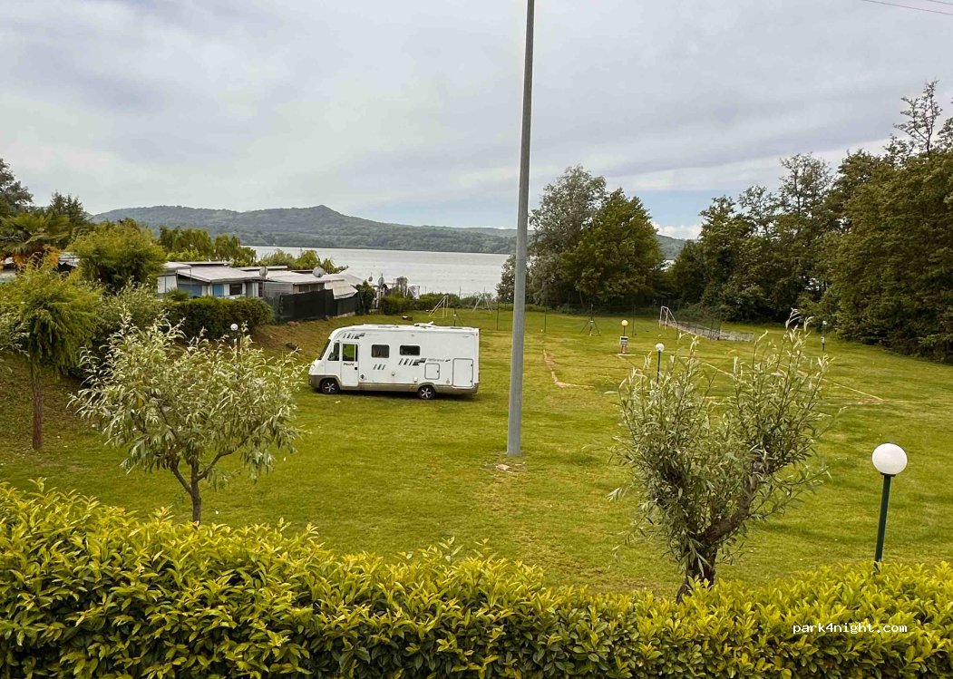 Campeggio Aree Sosta camper IL SALICE — foto 4