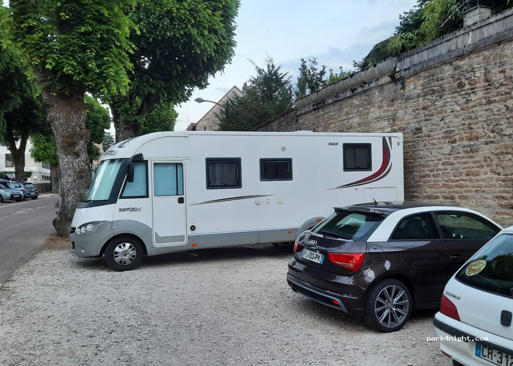 (39600) Arbois - 26 Rue des Fossés — foto