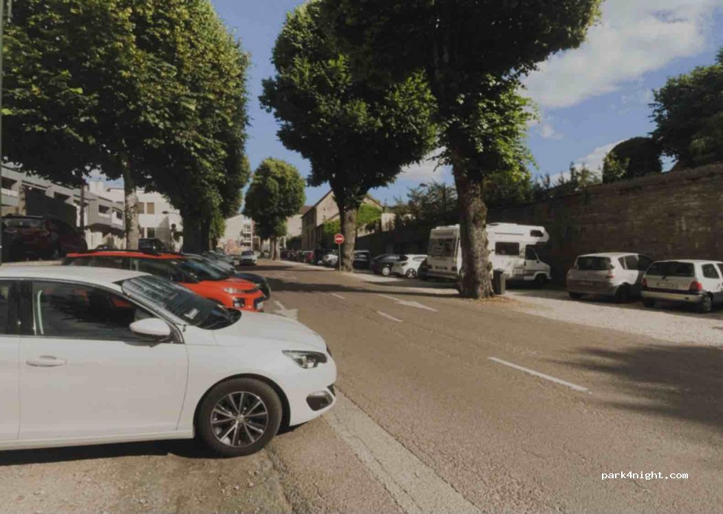 (39600) Arbois - 26 Rue des Fossés — foto 3