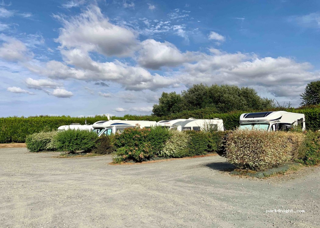 Aire Camping-cars Fervaches — foto 2