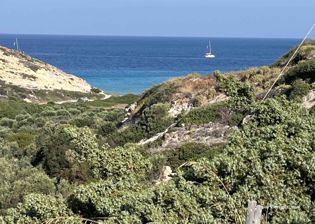 (848 00) Milos - Unnamed road — foto 2