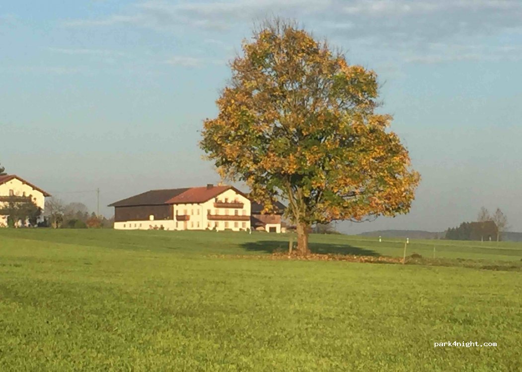 (83104) Tuntenhausen - Berg — foto