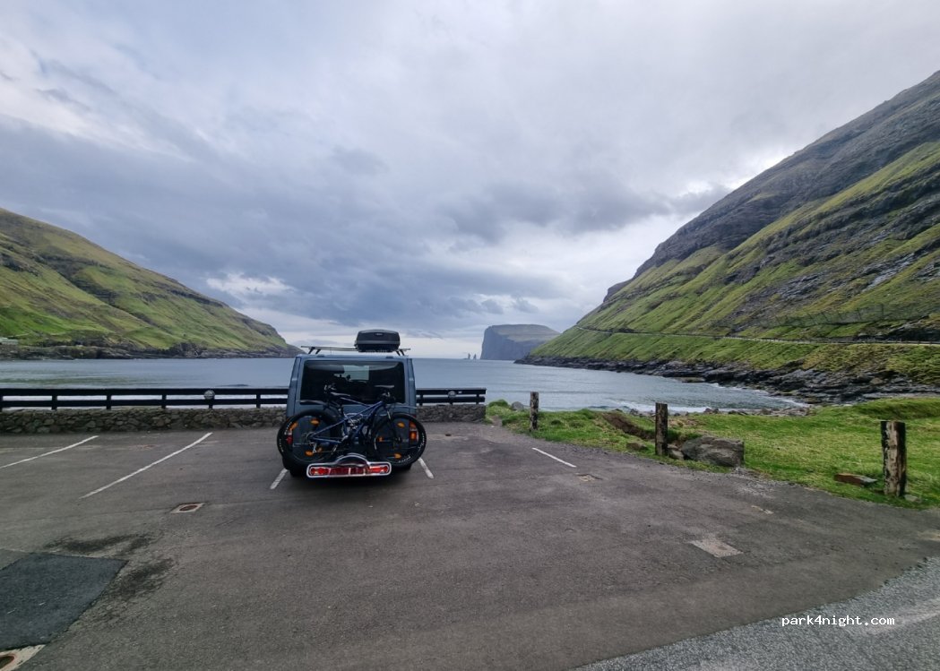 (445) Tjørnuvík - 3 Sandbakkin — foto