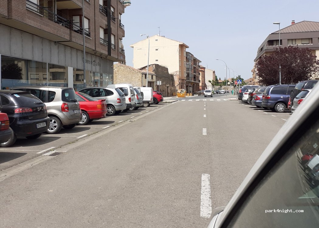 (26250) Santo Domingo de la Calzada - 121 Calle del Doce de Mayo — foto 2