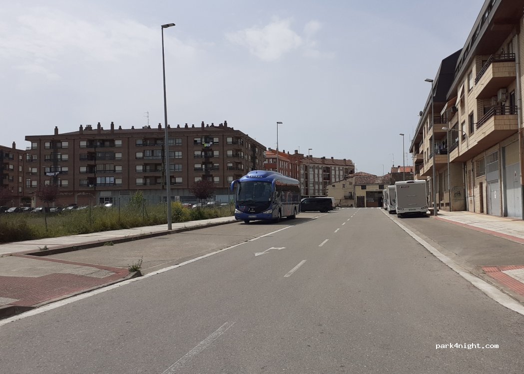 (26250) Santo Domingo de la Calzada - 121 Calle del Doce de Mayo — foto 4