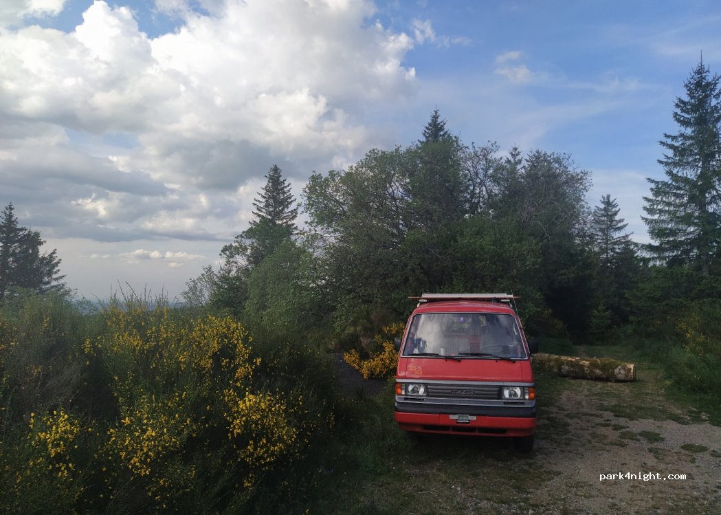 (63210) Orcival - D983 — foto