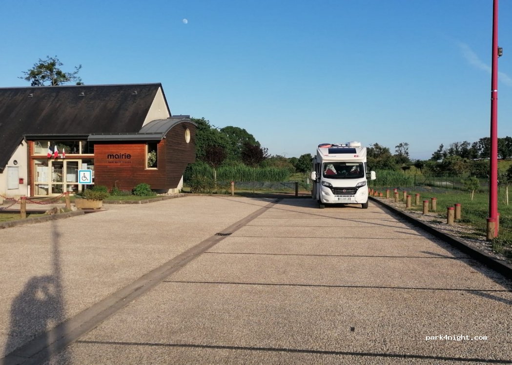 (58320) Parigny-les-Vaux - 362 D8 — foto