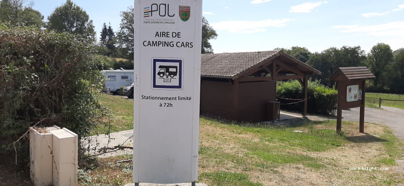 Aire de camping-car Javerdat — foto 2