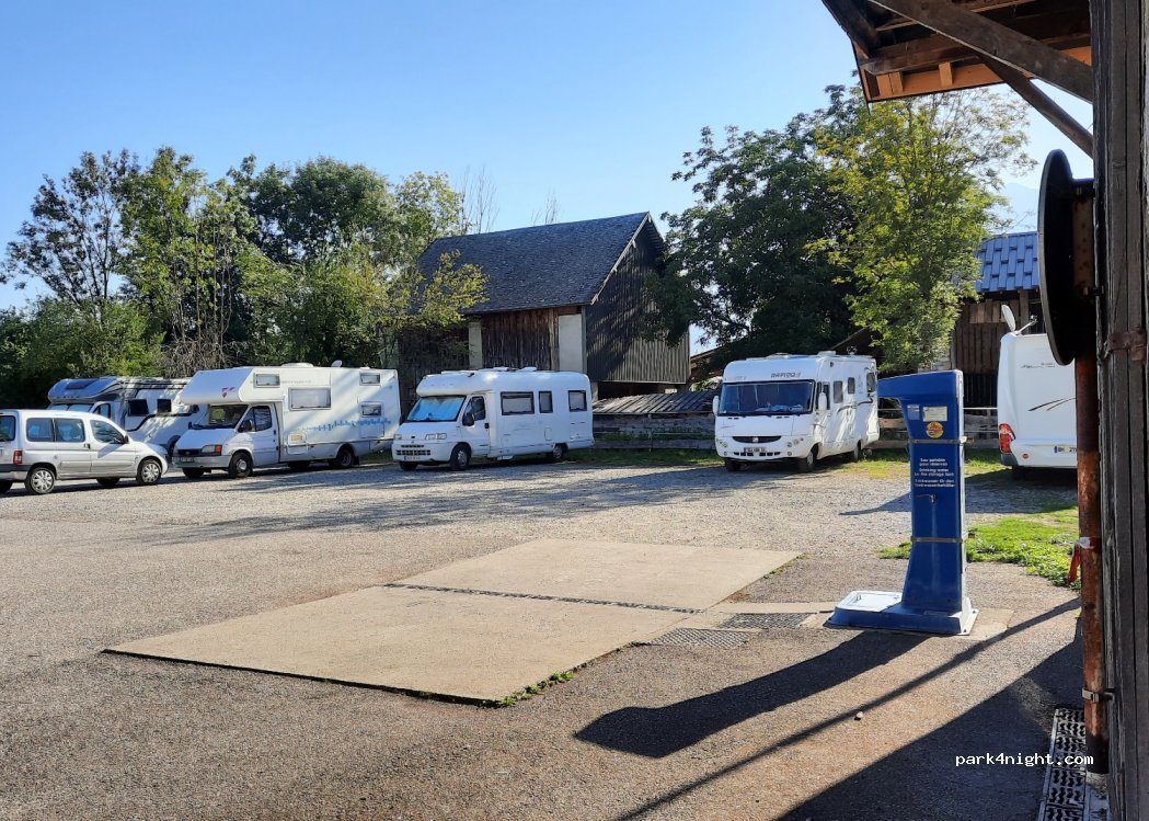 (73390) Bourgneuf - 76 Place des Commerces — foto 2