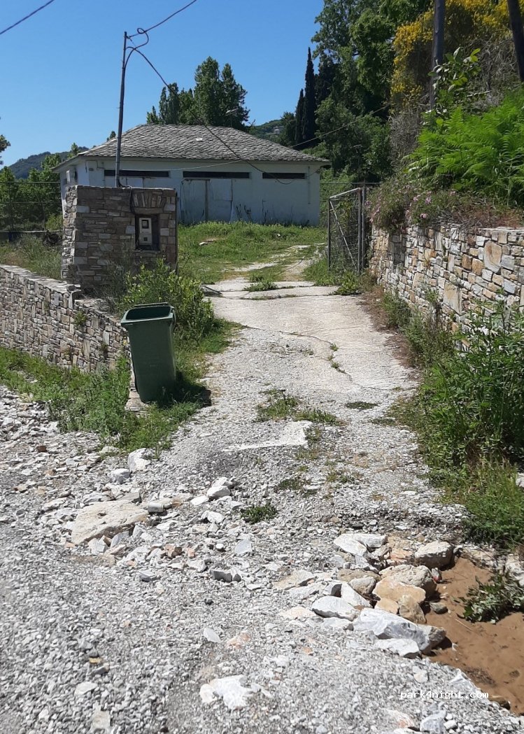 (370 12) Tsagkarada - Unnamed Road — foto 2