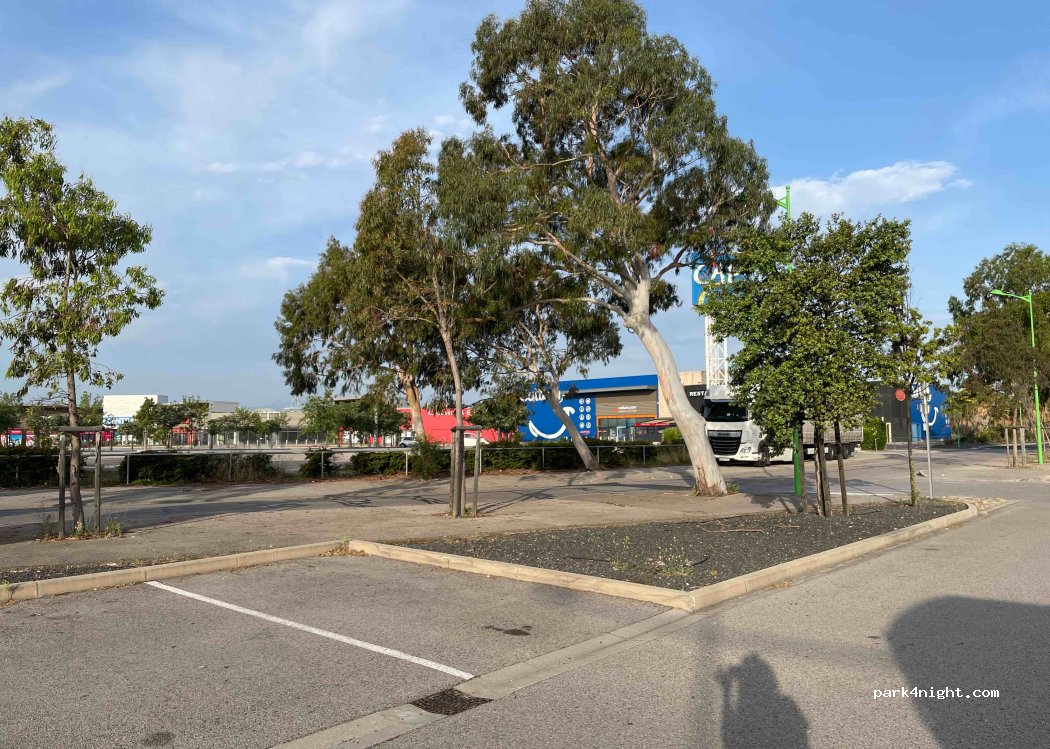 (66600) Rivesaltes - 1 Rue Max Linder — foto 2