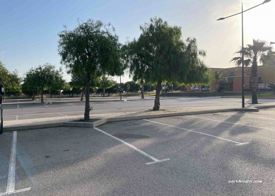 (66600) Rivesaltes - 1 Rue Max Linder — foto 4