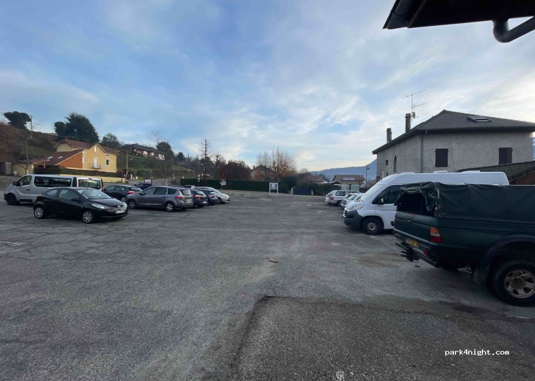 (38430) Saint-Jean-de-Moirans - 15 Côte du Marché aux Cerises — foto