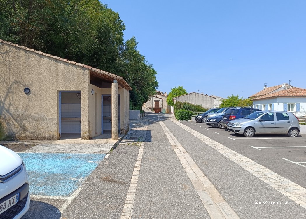 (83560) Esparron - 1-17 Avenue de Saint Maximin — foto