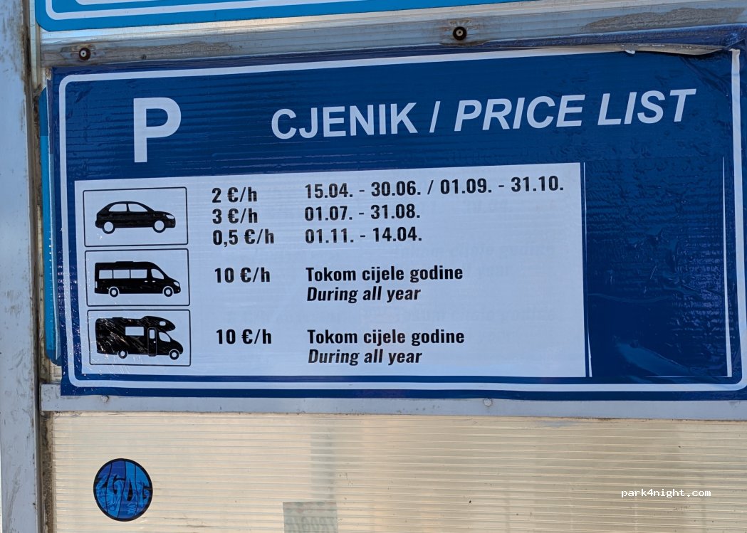 (21220) Trogir - 38 Ulica Kardinala Alojzija Stepinca — foto