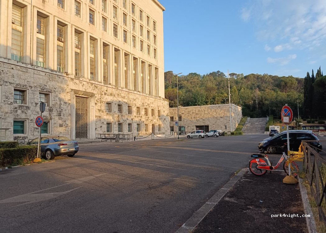 (00135) Roma - Piazzale della Farnesina — foto