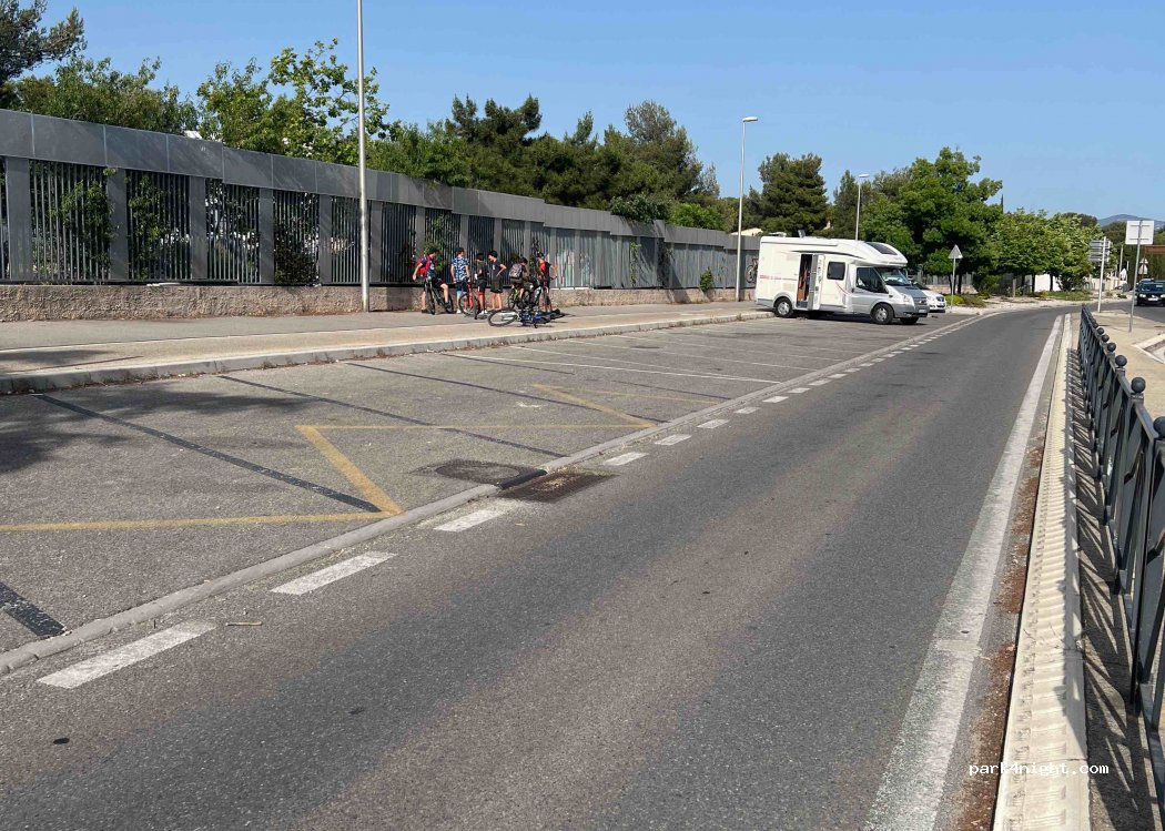 (13600) La Ciotat - Av. Louis Perrimond — foto