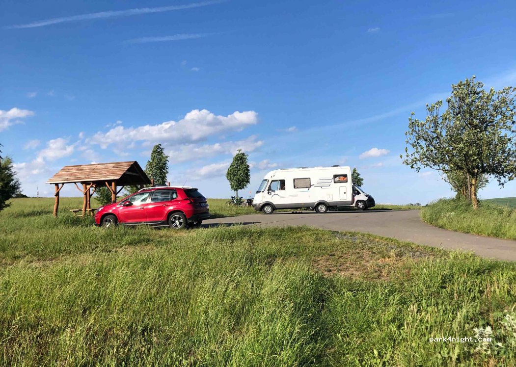 (696 38) Stavěšice - Unnamed Road — foto